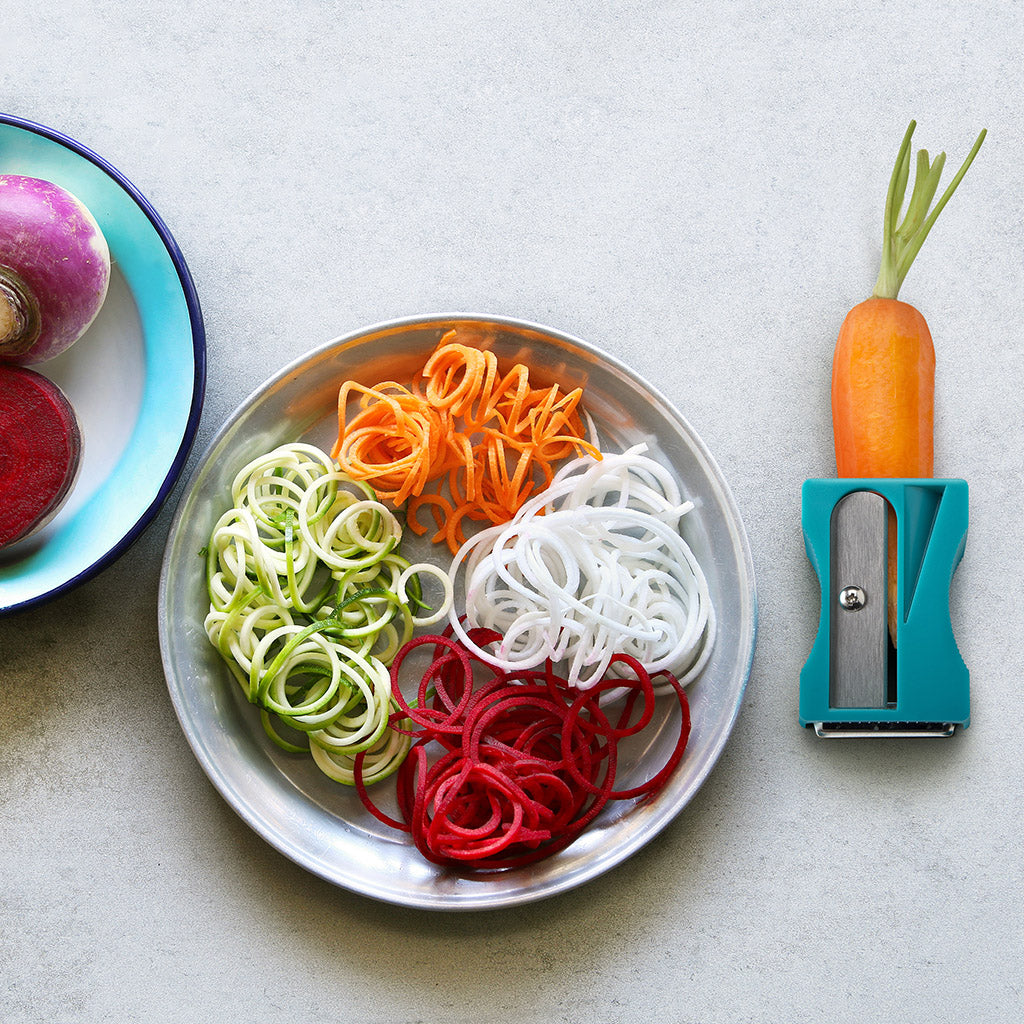 Karoto Julienne Vegetable Noodle curler – whimsical kitchen tool
