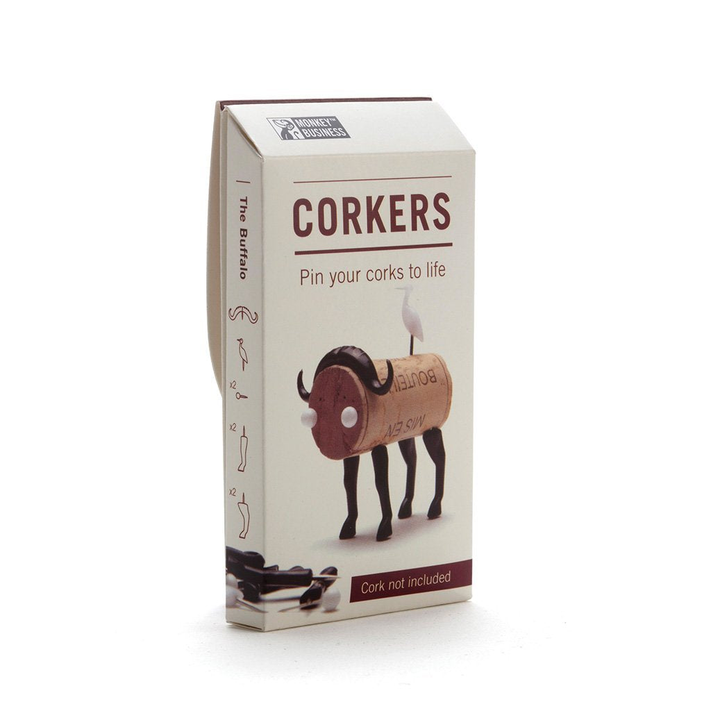 Animal characters made from wine corks – fun party gift