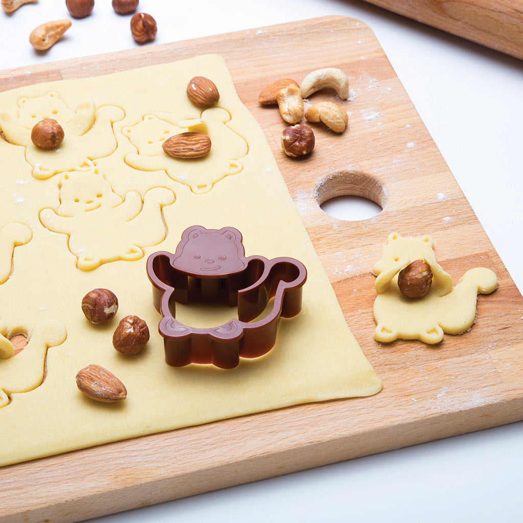 Nutter squirrel cookie cutter – fun baking tool