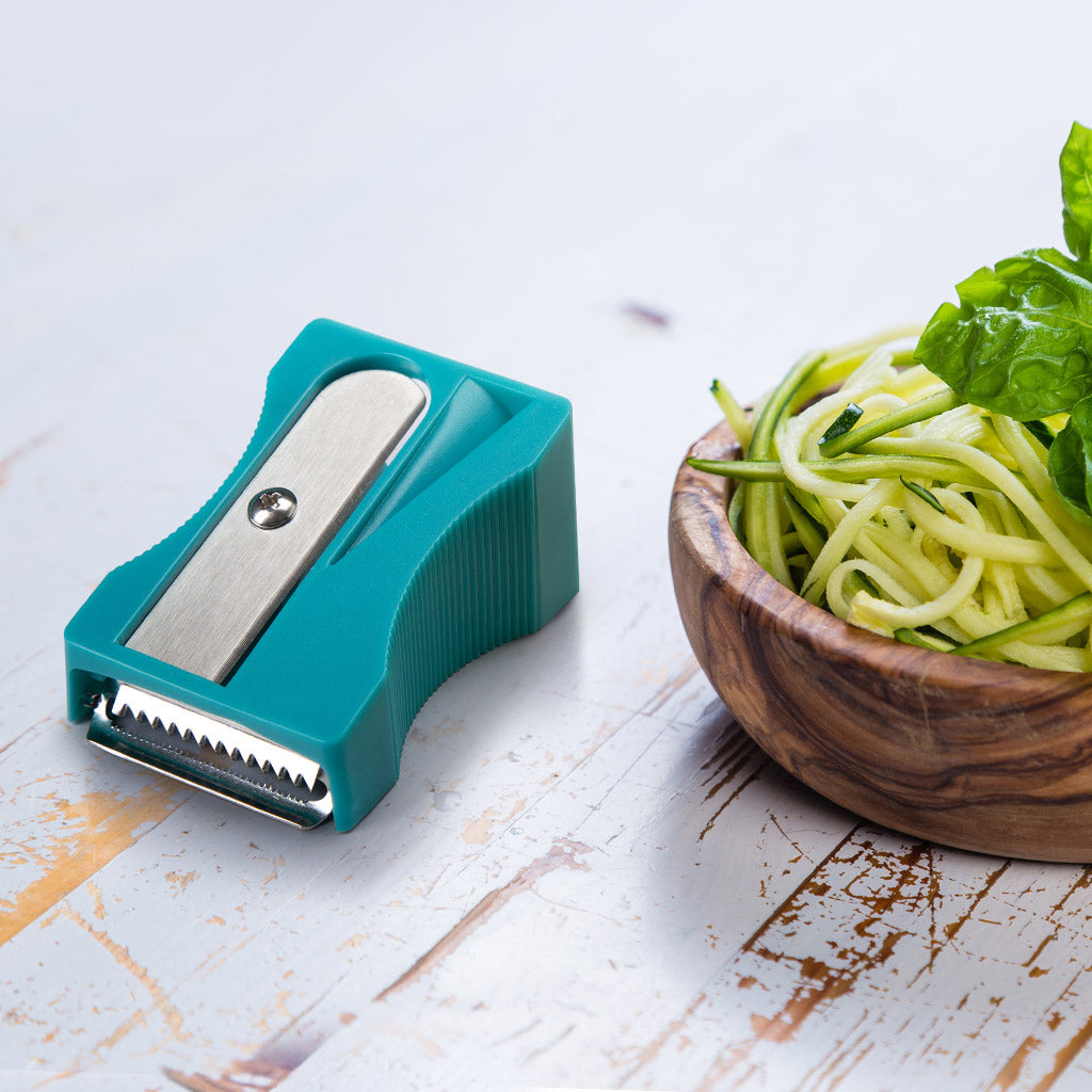 Vegetable sharpener with julienne blade